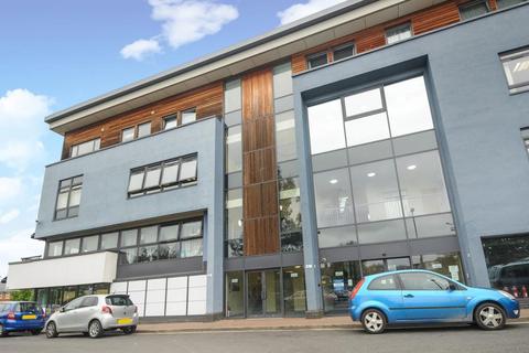Manzil Way, East Oxford, OX4
