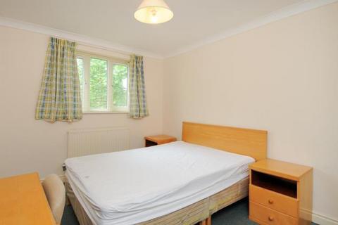 4 bedroom terraced house to rent, Cranston Court, Rose Hill, Oxford, OX4