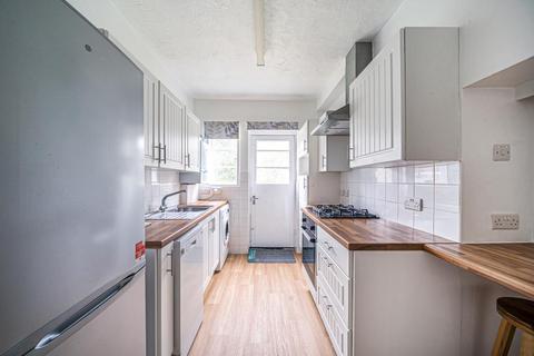 2 bedroom maisonette to rent, Glenhill Close,  Finchley,  N3