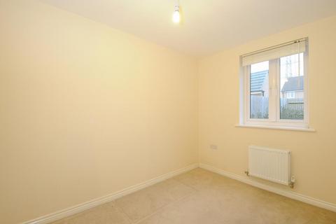 2 bedroom apartment to rent, Paradise Orchard,  Aylesbury,  HP18