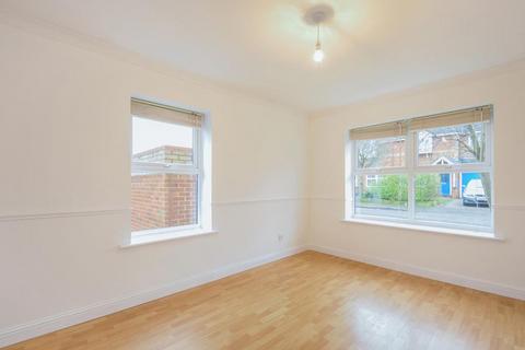 1 bedroom apartment to rent, Whinchat,  Watermead,  HP19