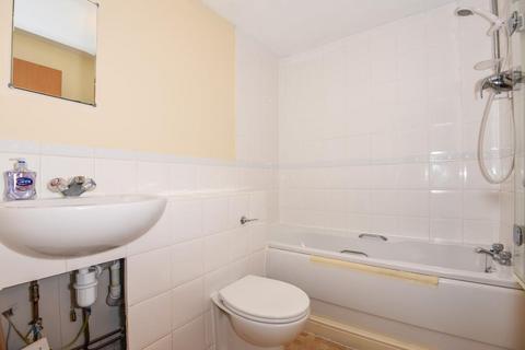 2 bedroom apartment to rent, Kelvin Gate,  Bracknell,  RG12
