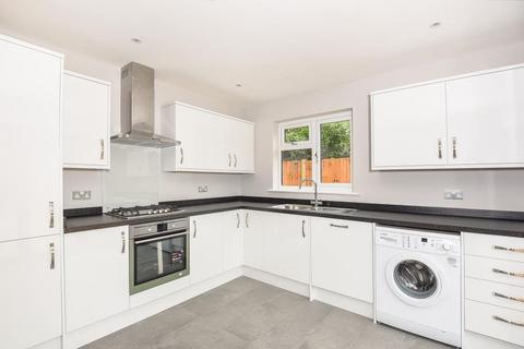 2 bedroom semi-detached bungalow to rent, Woodstock Road,  Yarnton,  OX5