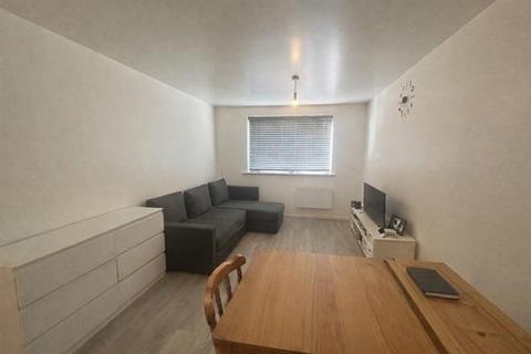 1 bedroom apartment to rent, Sunbury-on-Thames,  Seymour Way,  TW16