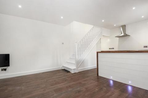 1 bedroom end of terrace house to rent, Shepperton,  Geneva House,  TW17