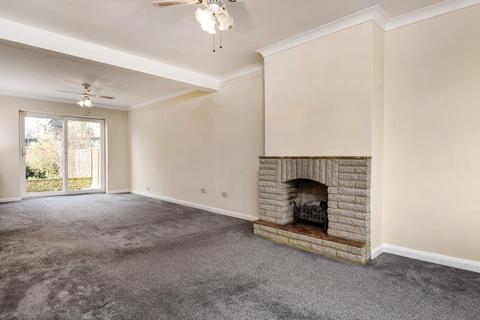 3 bedroom semi-detached house to rent, Vicarage Road,  Sunbury On Thames,  TW16