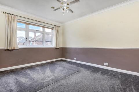 3 bedroom semi-detached house to rent, Vicarage Road,  Sunbury On Thames,  TW16