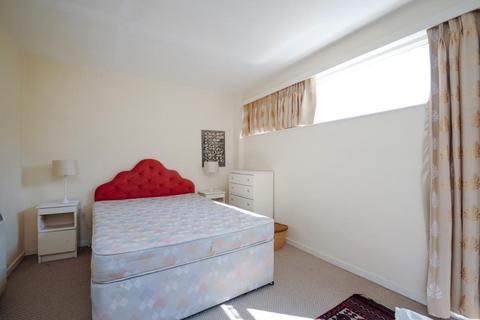 2 bedroom maisonette to rent, Butler Close,  Oxford,  OX2