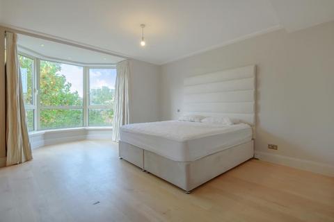 3 bedroom apartment to rent, Balmoral Court,  St Johns Wood,  NW8