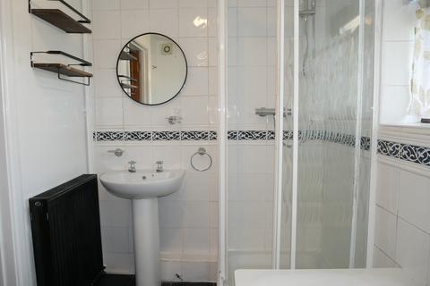 3 bedroom end of terrace house to rent, Llechfaen, Brecon, Powys.