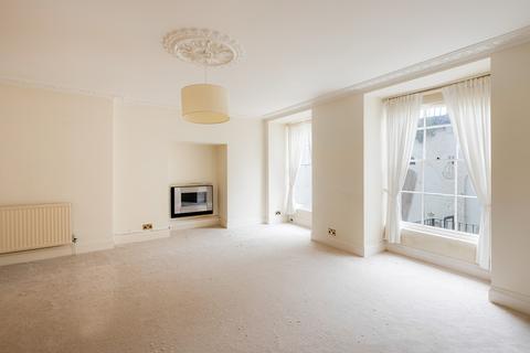 3 bedroom flat to rent, Royal York Crescent, Clifton, BS8