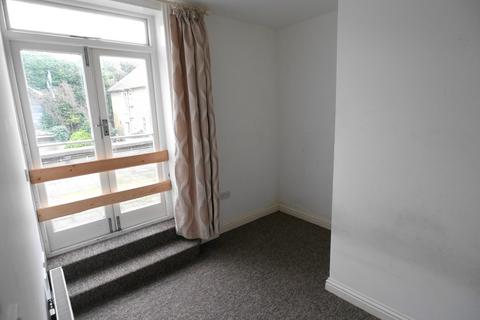 undefined, Flat 2, 94 High Street, VENTNOR, Isle of Wight, PO38 1LU