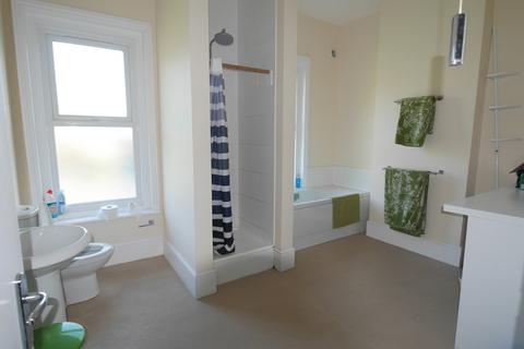 1 bedroom in a house share to rent, 19 Trinity Road, Ventnor, Isle Of Wight. PO38 1NL