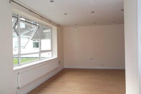 2 bedroom apartment to rent, Amberdene, Uxbridge Road, Stanmore