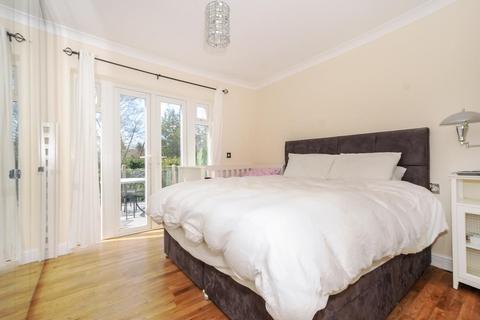 4 bedroom detached bungalow to rent - Virginia Water,  Surrey,  GU25