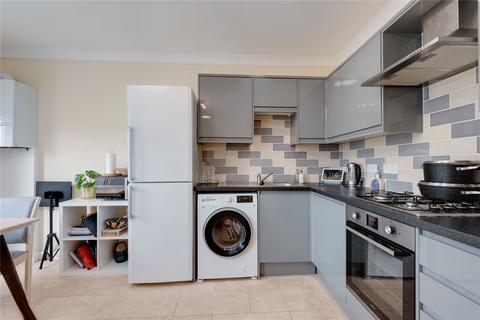 2 bedroom flat to rent, Lichfield Road, Cricklewood, NW2