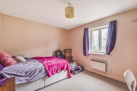 2 bedroom flat to rent, Wheatley,  Oxfordshire,  OX33