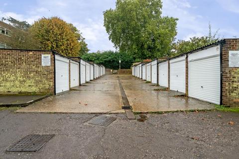 undefined, Baron Court,  Reading,  RG30