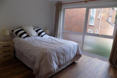 1 bedroom apartment to rent, Josephine Court,  Southcote Road,  RG30