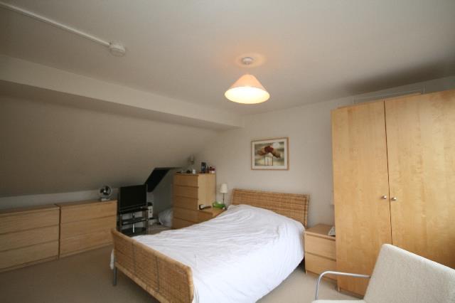 Bedsitting room: pic. 2
