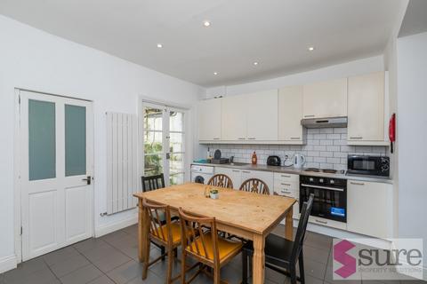 4 bedroom terraced house to rent, Southampton Street, Brighton