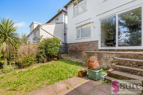 5 bedroom semi-detached house to rent, Reading Road, Brighton