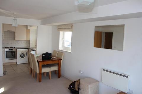 1 bedroom apartment to rent, Camellia House, Tilley Road,, Feltham
