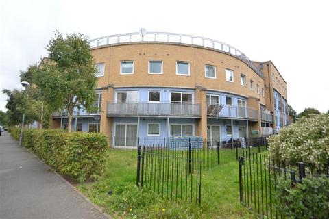 252 Wooldridge Close, Feltham, TW14 8BY