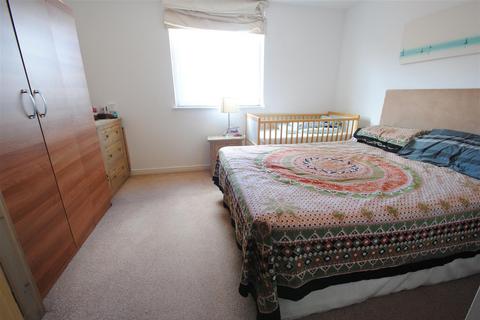 1 bedroom apartment for sale, Wooldridge Close, Bedfont