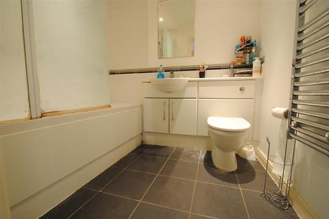 1 bedroom apartment for sale, Wooldridge Close, Bedfont