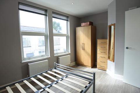 1 bedroom flat to rent, High Road, Willesden, Lonon NW10