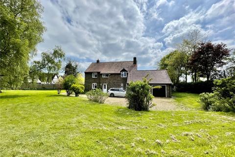 4 bedroom detached house to rent, Queen Catherine Road, Steeple Claydon, Buckingham, MK18