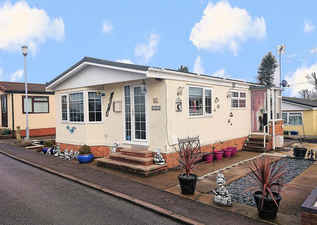 Stationfields, Tamworth, B79 7JU 2 bed park home £130,000