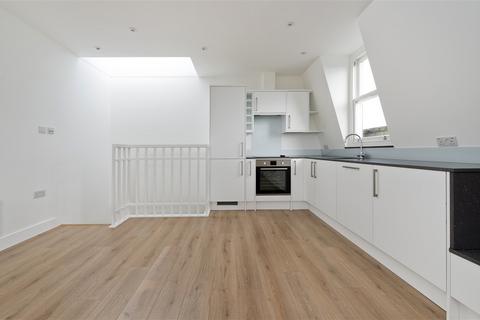 1 bedroom flat to rent, London W12