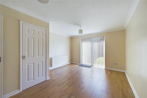 2 bedroom terraced house to rent - Finch Close, Tadley, Hampshire, RG26