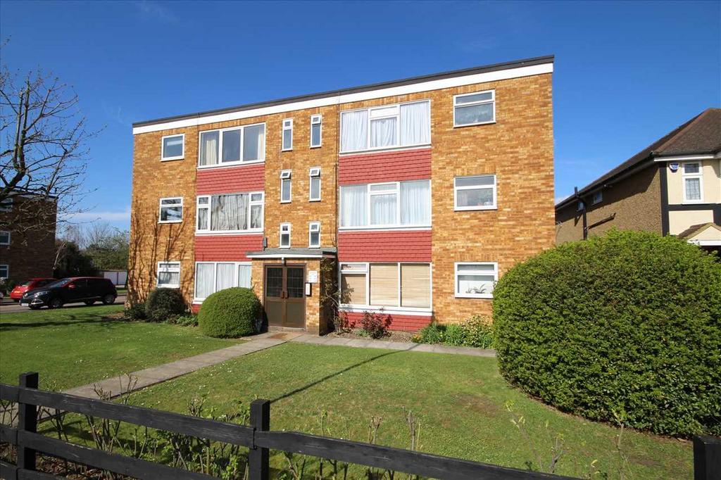 BUSHEY 2 bed flat to rent £1,400 pcm (£323 pw)