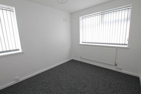 2 bedroom bungalow to rent, Lowfield Road, HU10