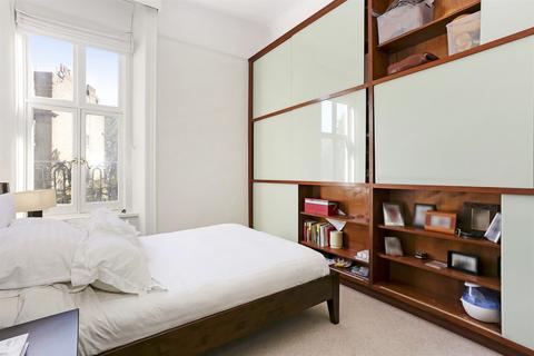 3 bedroom flat to rent, The Boltons, Chelsea SW10