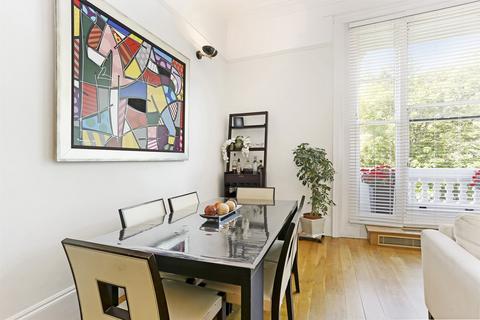 3 bedroom flat to rent, The Boltons, Chelsea SW10