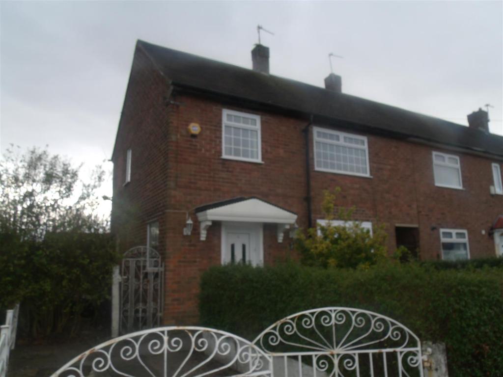 Buttermere Drive Manchester 3 Bed House To Rent 650 Pcm 150 Pw