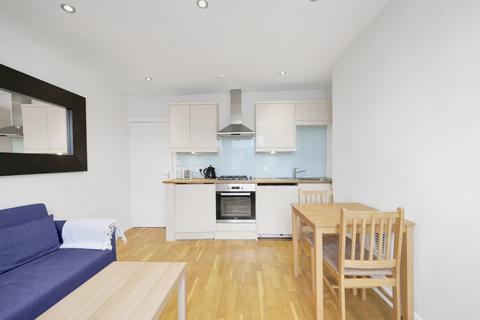 2 bedroom flat to rent, Arthur Road, Upper Holloway, London