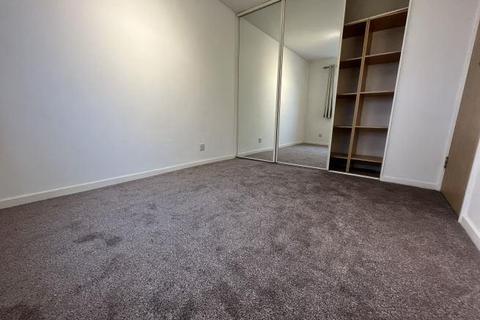 1 bedroom apartment to rent, Woking,  Surrey,  GU22