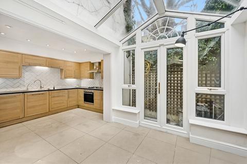 undefined, Woodfall Street, Chelsea, London