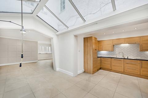 undefined, Woodfall Street, Chelsea, London