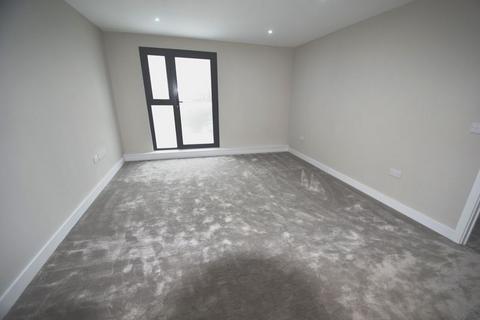 2 bedroom apartment to rent, Victoria Avenue, Southend-On-Sea, Essex,