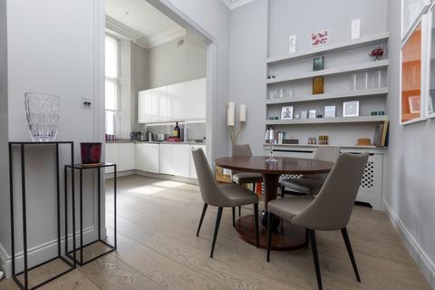 1 bedroom apartment to rent, Ennismore Gardens, Knightsbridge SW7