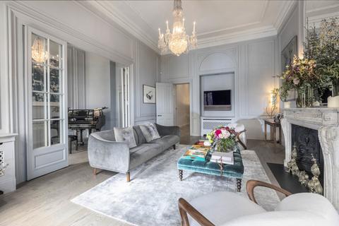 1 bedroom apartment to rent, Ennismore Gardens, Knightsbridge SW7