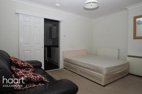 1 bed flat/apartment for rent in Redwood Close, Colchester