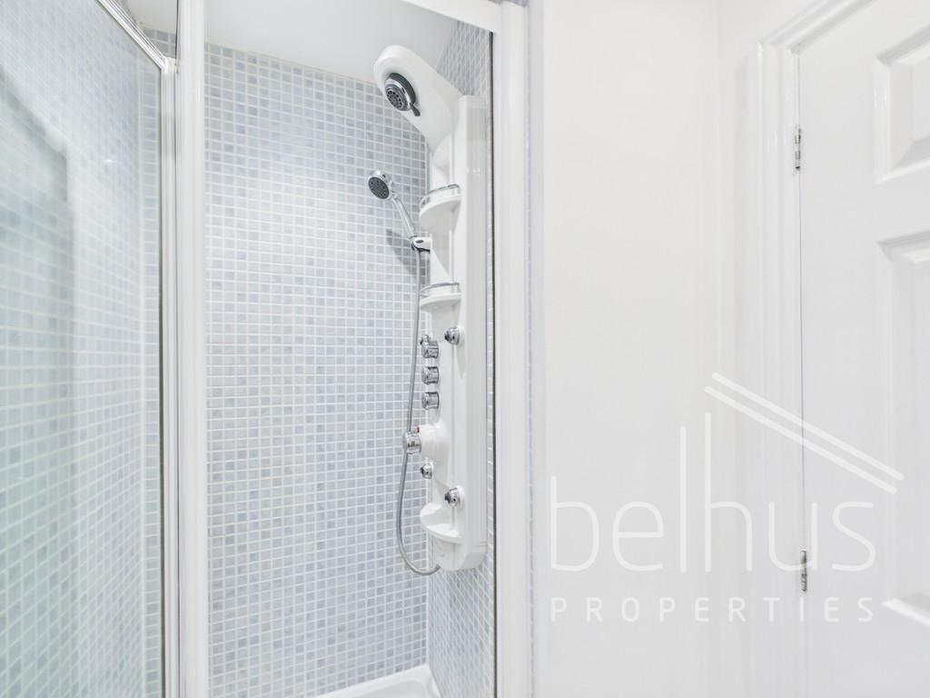 Ensuite shower 004