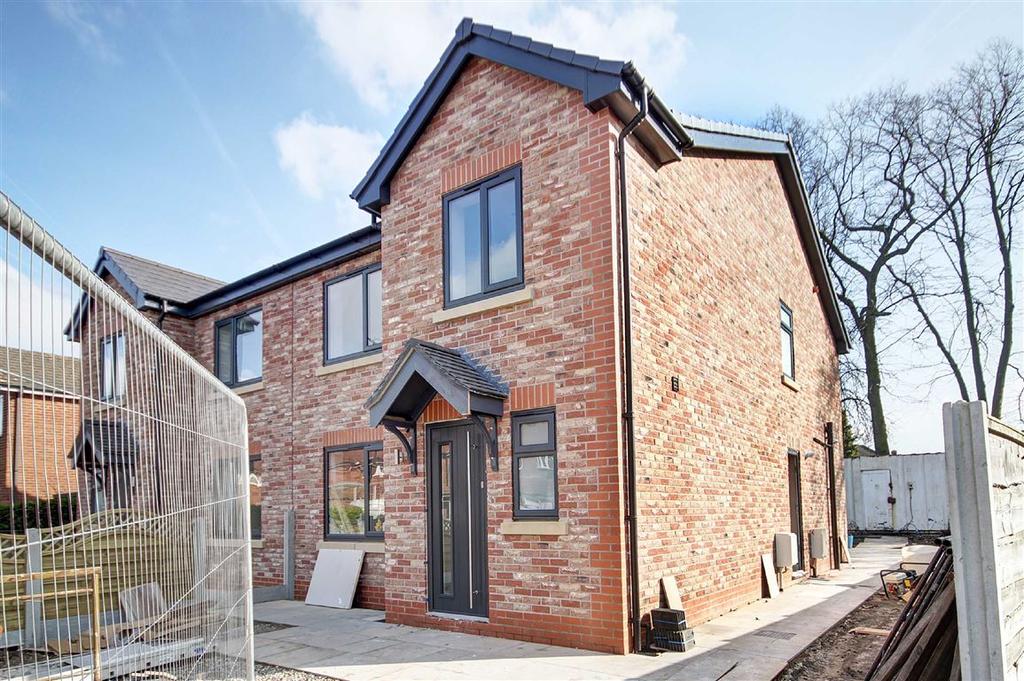 Bloomsbury Lane, Timperley, Cheshire 3 bed semidetached house £595,000